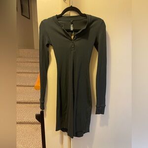Skims NWT’s long sleeve dress
